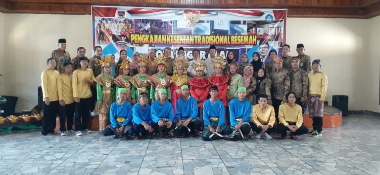 PENGKAJIAN KESENIAN TRADISIONAL