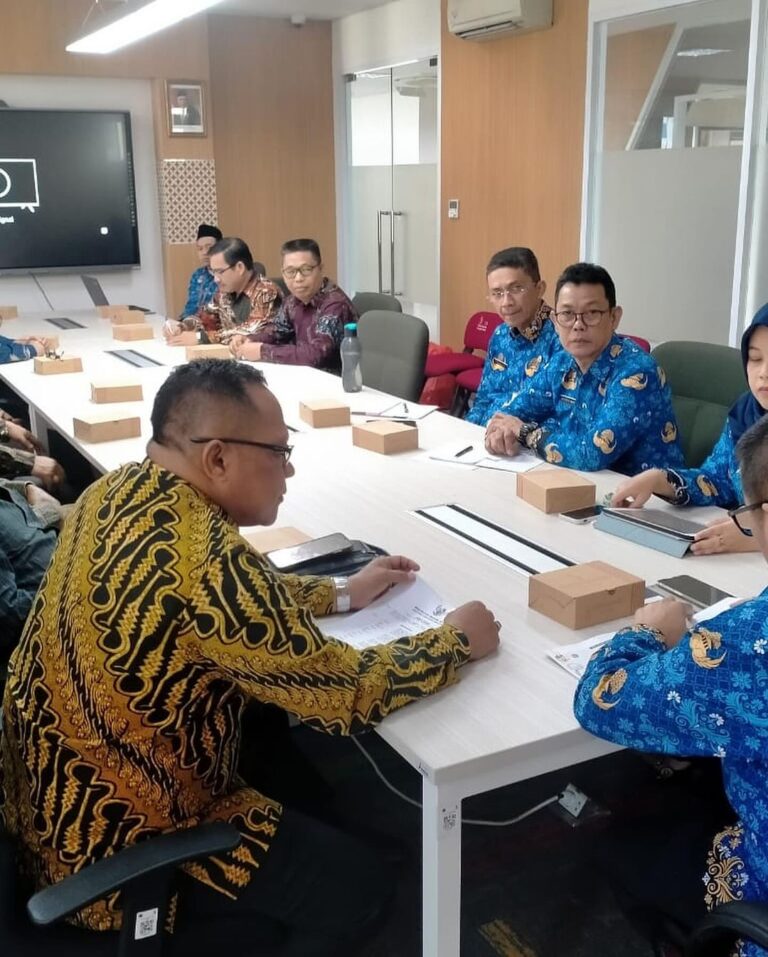 Kebudayaan Betawi (LKB) dan Dinas Kebudayaan Propinsi DKI.