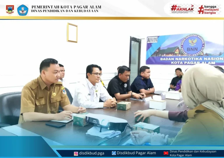 Rapat Konsolidasi Tim Assessment Terpadu (TAT) yang diselenggarakan di Ruang Rapat BNNK Pagar Alam