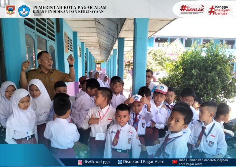 monitoring pelaksanaan Sumatif Akhir Tahun jenjang SD dan SMP pada Senin, 8 Juni 2026